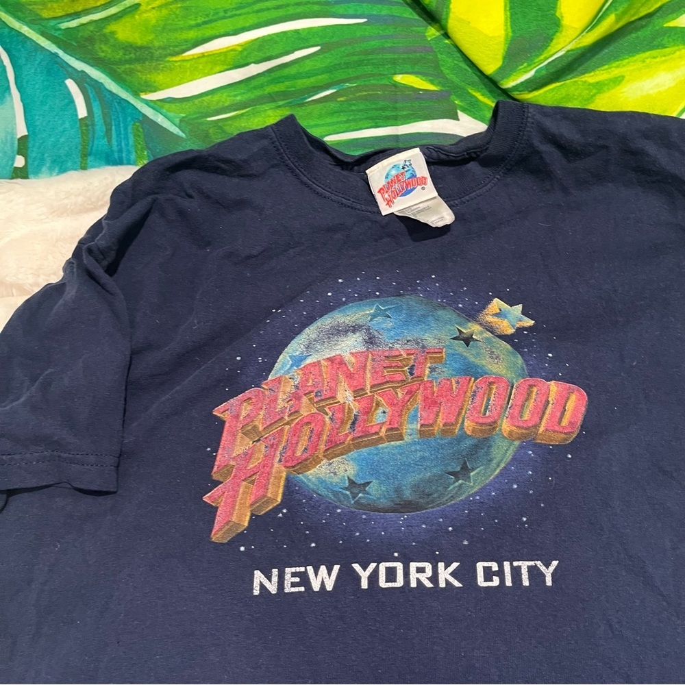 VINTAGE Retro Y2K Women’s Medium Planet Hollywood New York City Blue Graphic Tee
